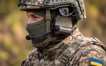 Тактичні навушники для української армії за стандартами НАТО