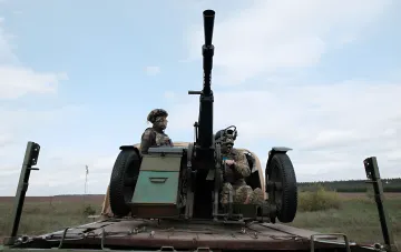 Робота української ПВО під час відбиття масованої ракетно-дронової атаки РФ