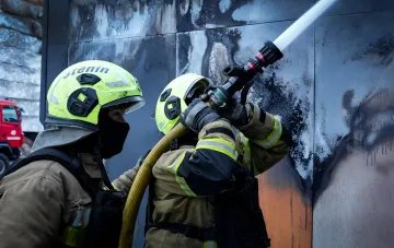 Пожежа на складах у Бучанському районі після російського удару