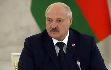 Последствия атаки дрона на белорусский грузовик в Брянской области