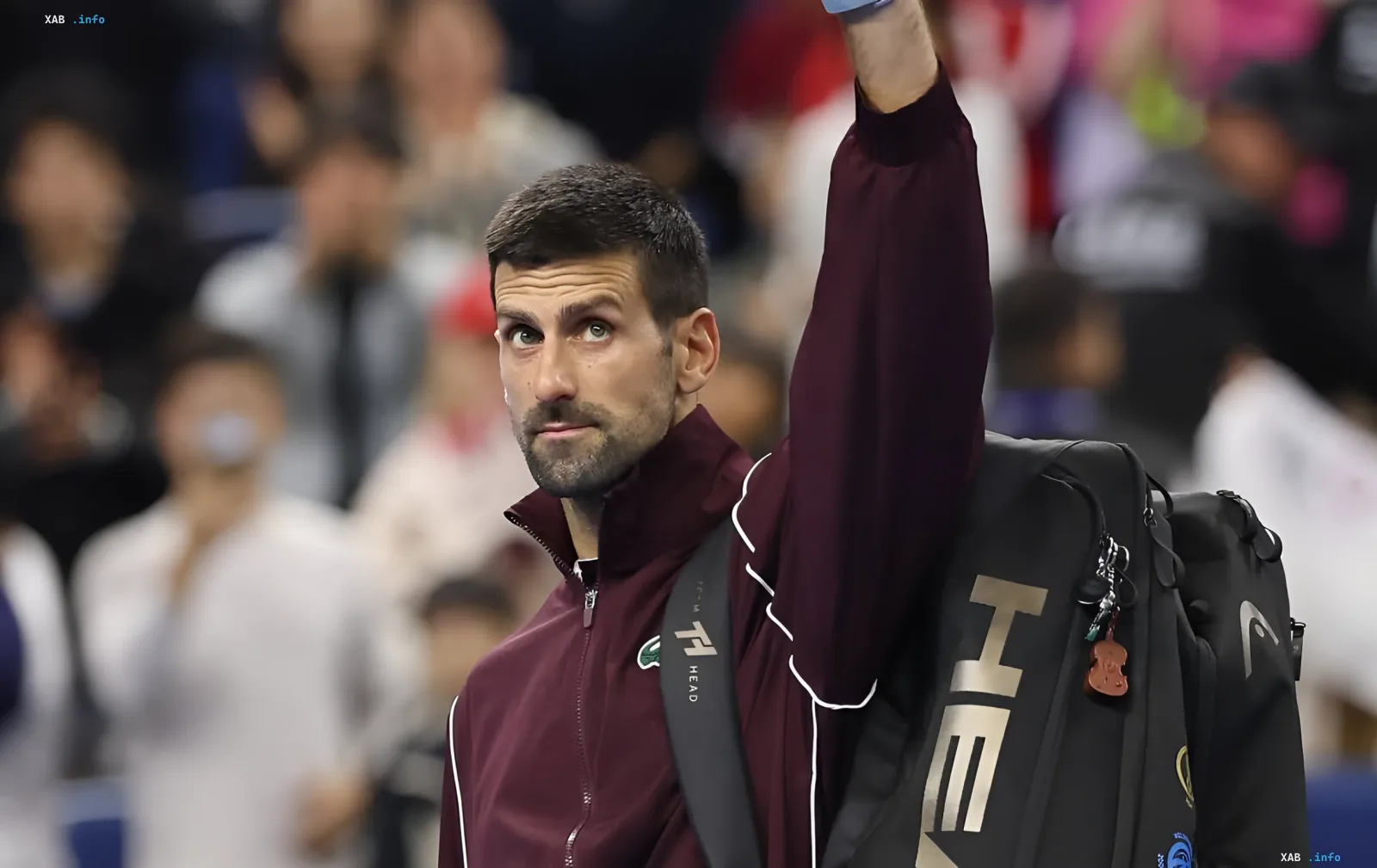 Novak Djokovic bei einem Tennismatch in Shanghai