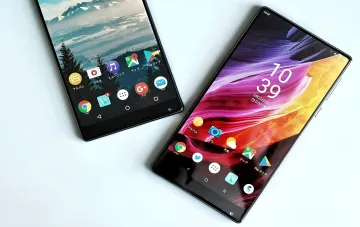 Старый Android смартфон используется как камера видеонаблюдения
