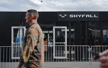 Ukrainische SkyFall-Abfangdrohne auf einer Rüstungsmesse