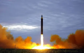 Nordkoreanischer Test ballistischer Raketen in Richtung Japanisches Meer