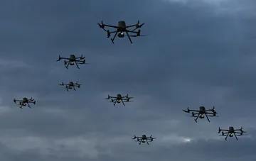 Запуск бойового безпілотника українськими військовими на лінії фронту
