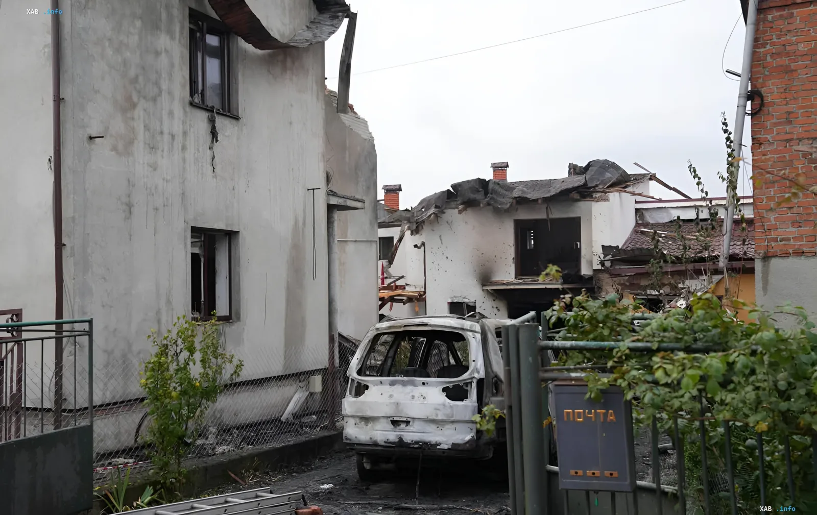 Разрушенный в результате атаки реактивных БПЛА дом во Львовской области