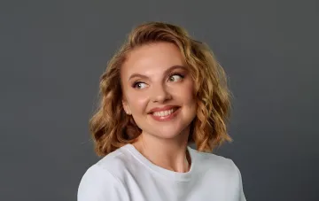 Актриса Лиза Зайцева во время интервью в Барселоне
