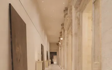 Флагманский магазин Massimo Dutti в Palazzo Ruspoli