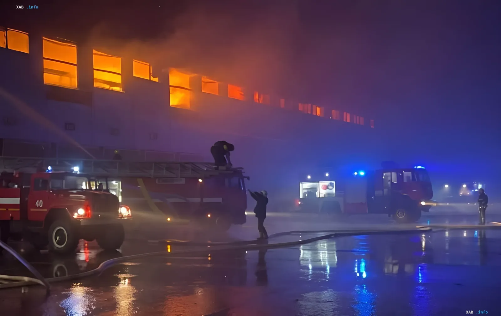 Зруйнований логістичний центр Епіцентру у Хмельницькому після обстрілу