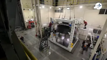 Сборка октокоптера Dragonfly для миссии NASA на Титан