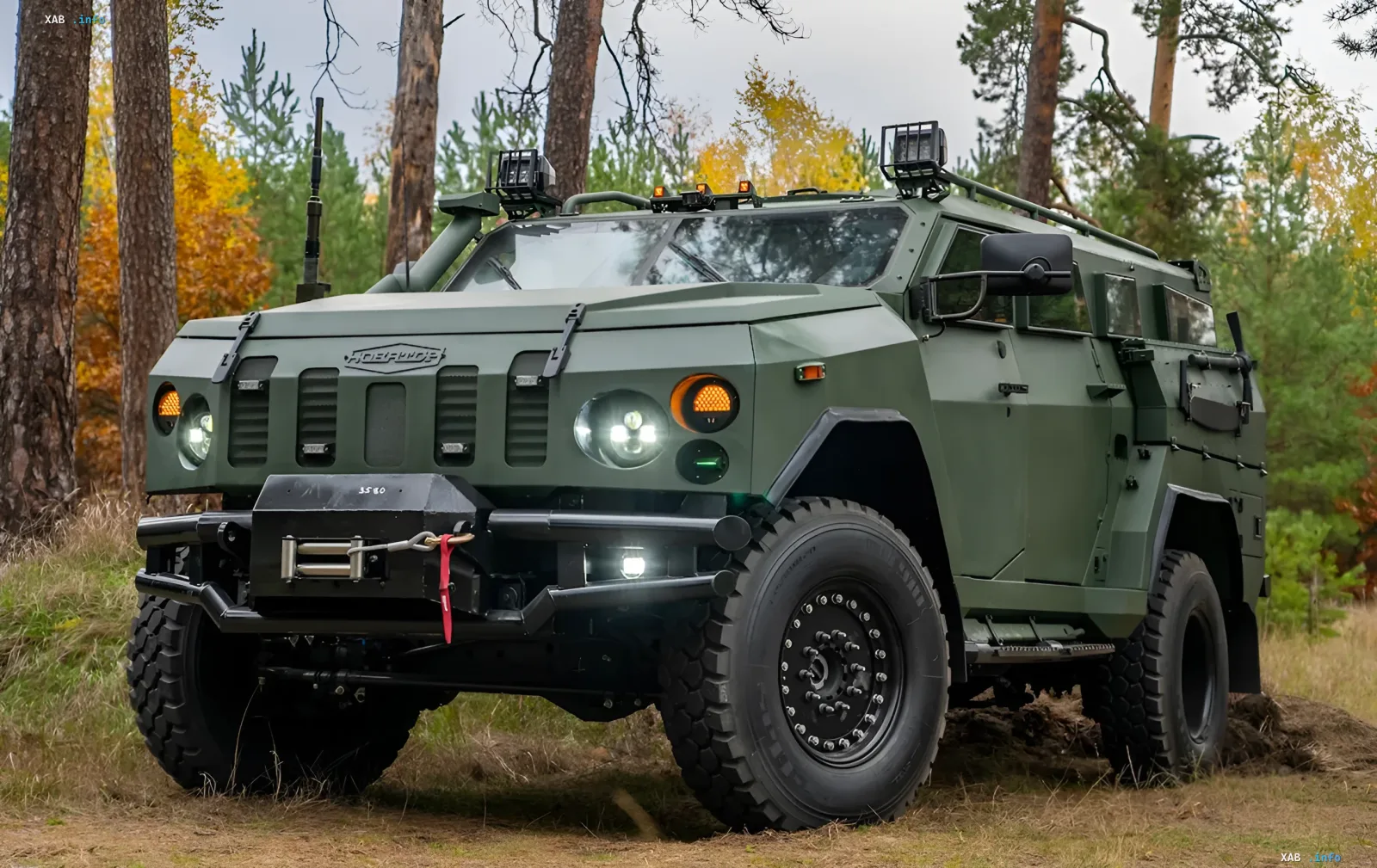 Panzerwagen Nowator nach FPV-Drohnenangriff in der Region Tschernihiw