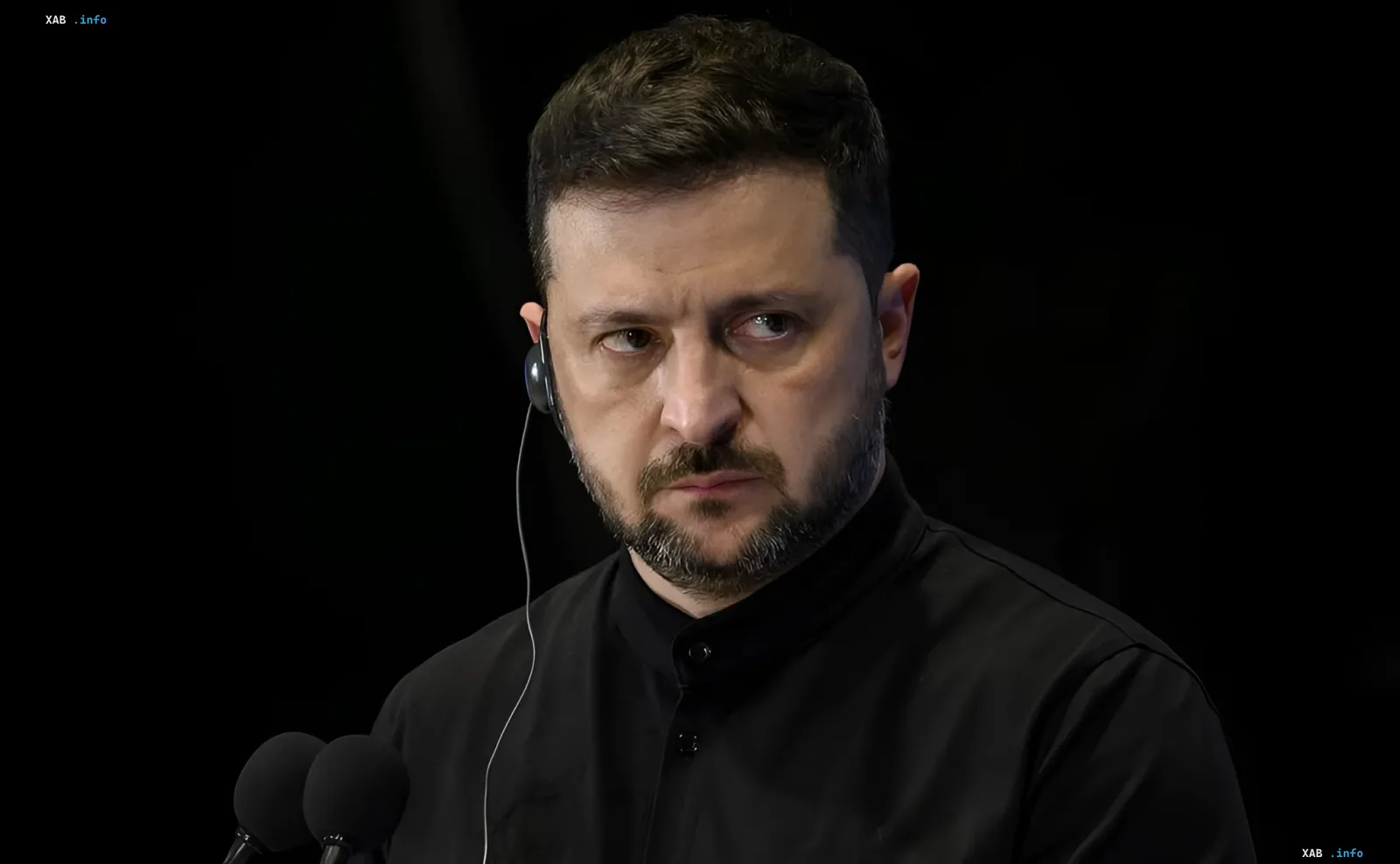 Президент Украины Владимир Зеленский во время интервью