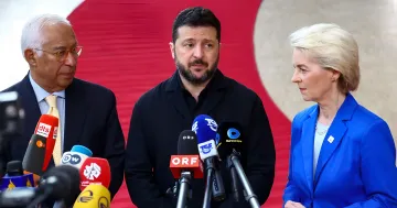 Президент Украины Владимир Зеленский с европейскими лидерами на пресс-конференции в Брюсселе