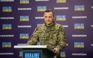 Начальник управления коммуникаций Воздушных сил ВСУ Юрий Игнат на брифинге в медиацентре