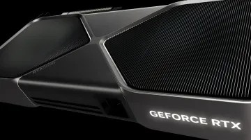 Видеокарта Nvidia GeForce RTX 50 в черном металлическом корпусе с фирменными кулерами